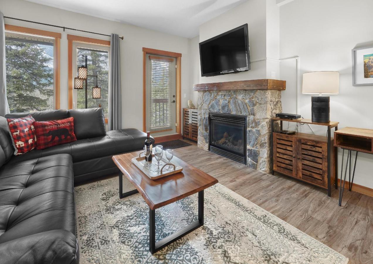 Newly Renovated Grizzly Lodge, Spacious 3Br 2Ba With Open Pool, Hot Tub Canmore Exterior foto